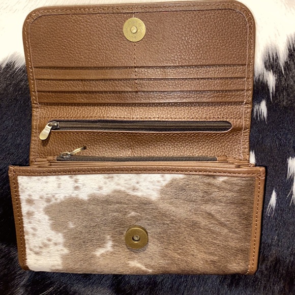 100% Real Handmade Cowhide Western Ladies Wallet Real Leather Hair On - Picture 3 of 5